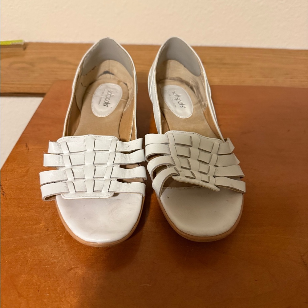 Soft spots‎ White Women's Shoes Sandals